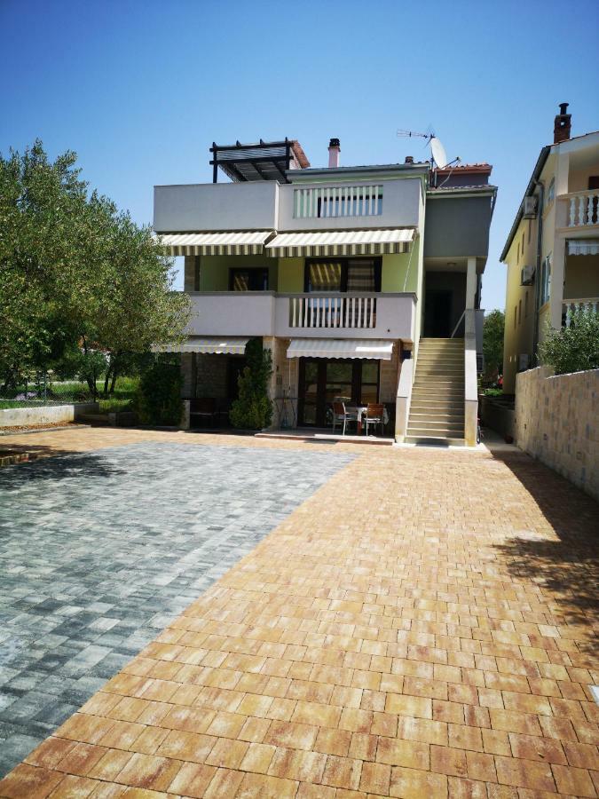 Apartments Bosana XIV Biograd Na Moru Eksteriør bilde